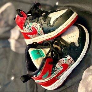 Jordan 1 Mid SE ‘Ugly Christmas Sweater’–Size 6C
*added better lighting photos